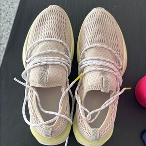 Sorel Cream Sneakers Modern Lightweight Design